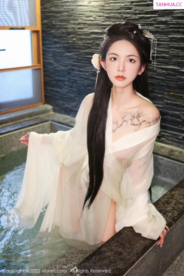   [XiuRen]高清写真图 2023.03.17 No.6430 乔一一 古装美腿第33张图片